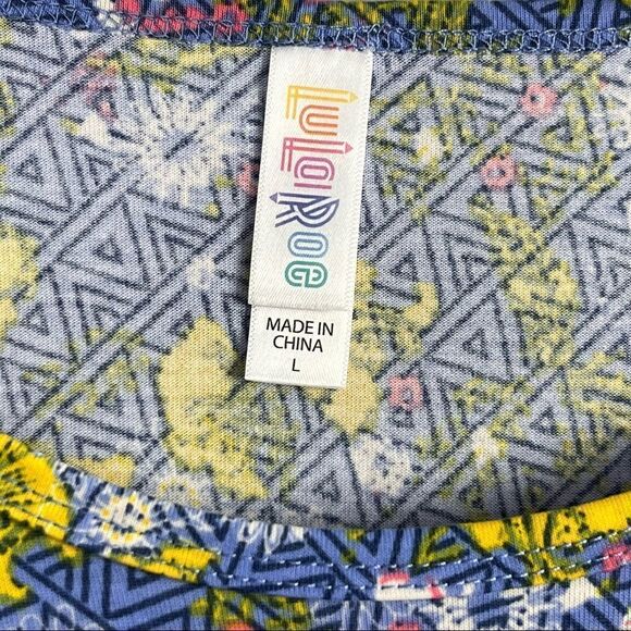 NWT LuLaRoe Classic T Shirt Size L - Picture 4 of 5